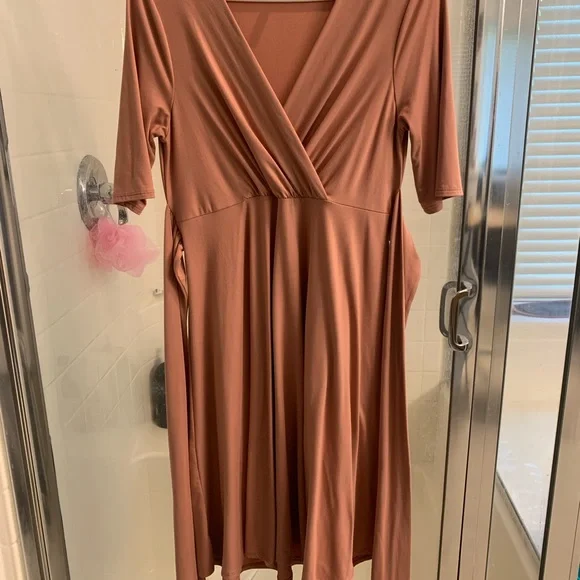 Maternity dress - Picture 2 of 4